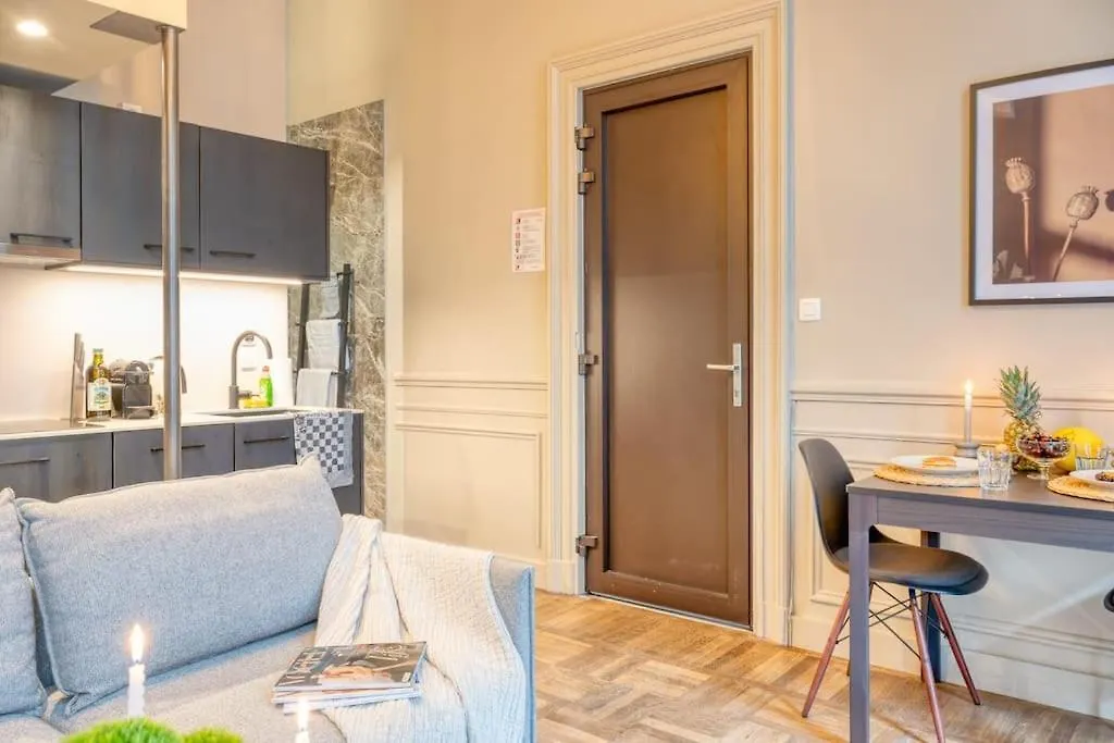 Historic Ghent Building - Ideal Studio Retreat Appartamento